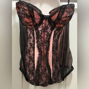 Frederick’s of Hollywood Corset Bustier Bone In Black Pink Satin Lace Size 32